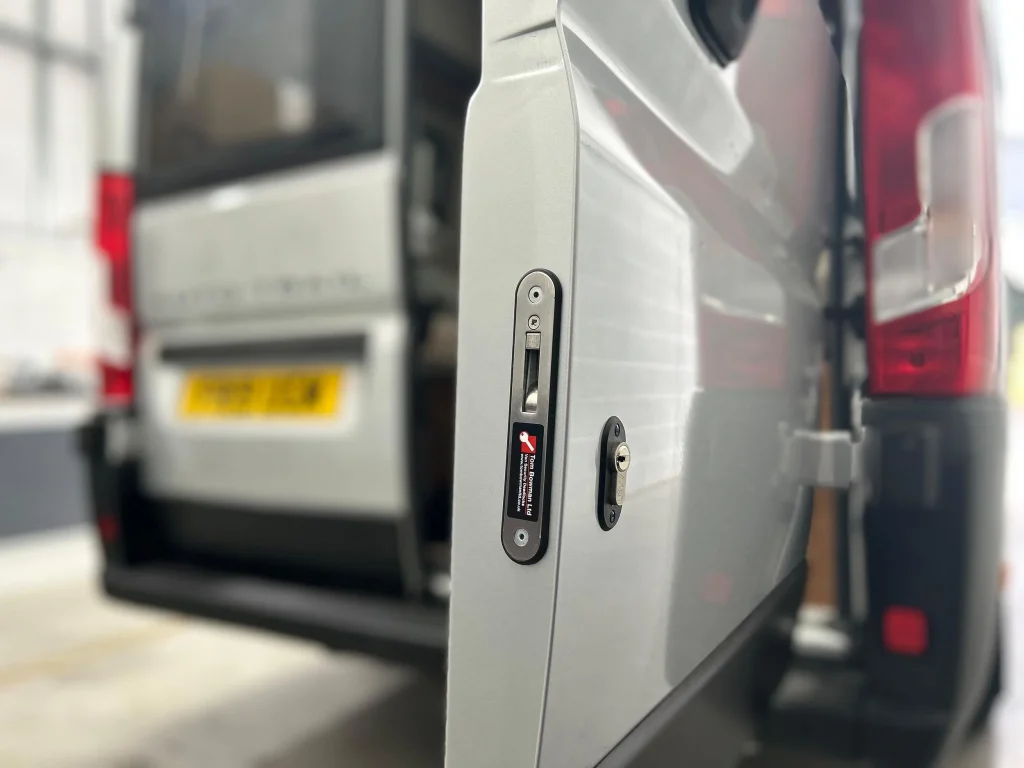 Van+deadlock+fitting-Tom+Bowman+Ltd4